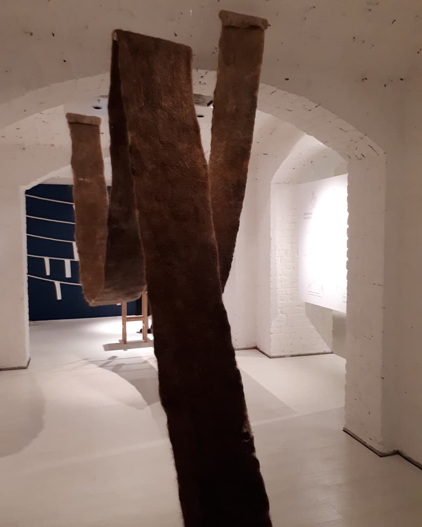 Karhunkorva's tweet image. Exhibition recommendation: #CriticalTide exhibition @DesignmuseoFI explores the urgent issues oceans are facing through #criticaldesign, research, art and projects. Exhib. combines research, activism and #CommunityEngagement. #envhum #societalmuseum designmuseum.fi/en/exhibitions…