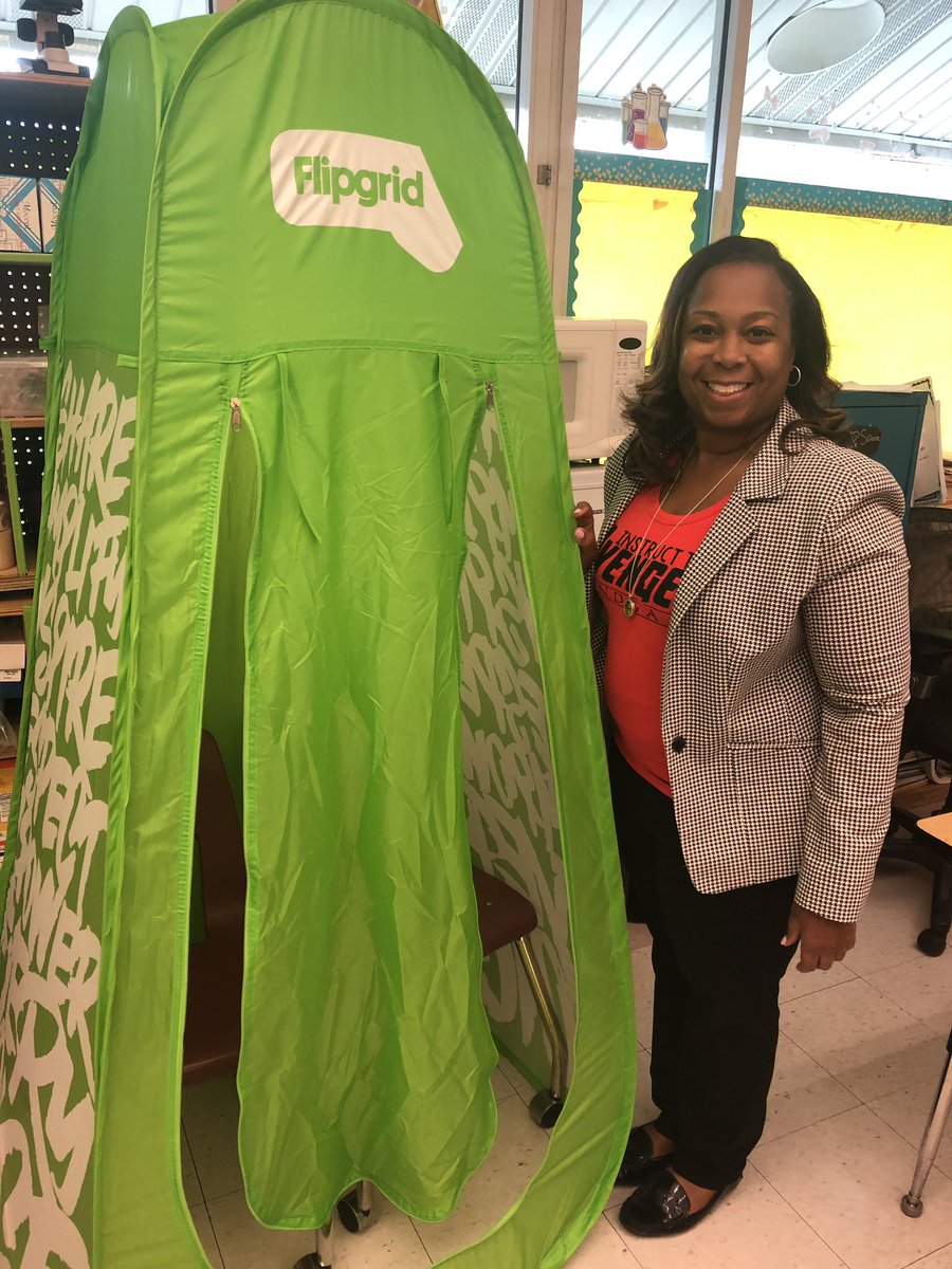 ebonygrace2121's tweet photo. Thank You @APSITKrynica for an awesome Flipgrid/Goose Chase lessons🙌🏾!! @CAE_Principal @MediaCae @APSClevelandAve @billups_LA https://t.co/TtV6oL8Gpr