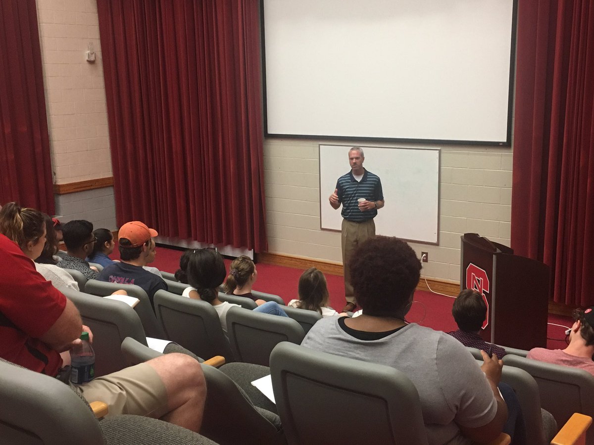 traciroserider's tweet image. Kicking off #LEEDLab with a tour of Weisiger-Brown Athletic Facility! Looking at facilities operations and maintenance for a #stronger and more #sustainable @PackAthletics #ThinkandDo @NCStateDesign @NCStateSustain @USGBC @theACC