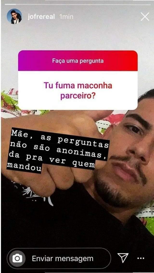 Po Uma pergunta clichê. Quem você salvaria? Sua mãe ou sua namorada?  Parabéns! Na verdade, não é uma pergunta porque você não tem namorada!  ADMiin - iFunny Brazil