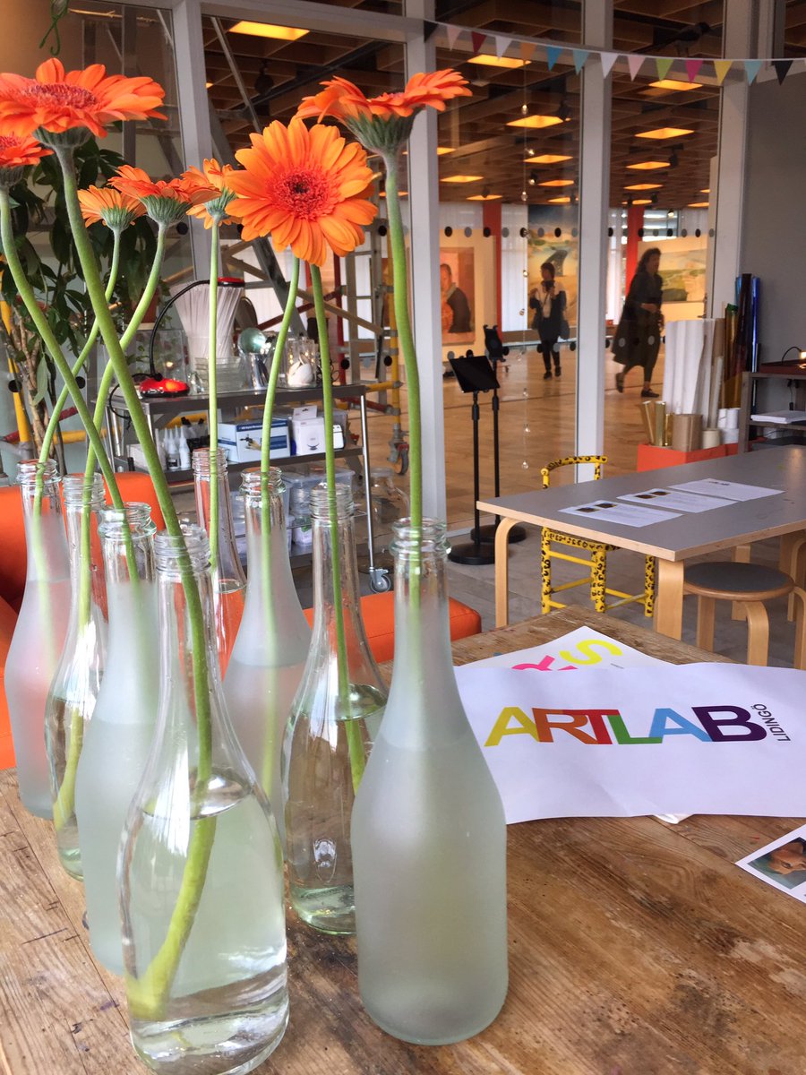 Många besökare i alla åldrar, idag till Artlab som har öppen dörr i stadshuset!#lidskol