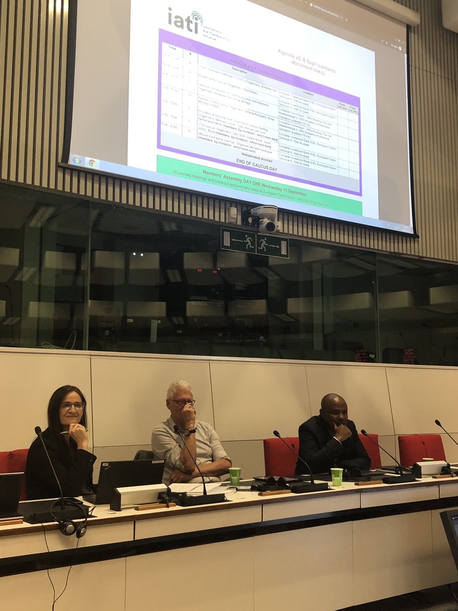 #IATI Governing Board member representing Partner Countries 🌍<a href="/RMIZefania/">Isaora Zefania Roma</a> opens the Partner Country Caucus, where members identify their priorities for #MA19. More than 2️⃣0️⃣ Partner Countries are represented! ✨
