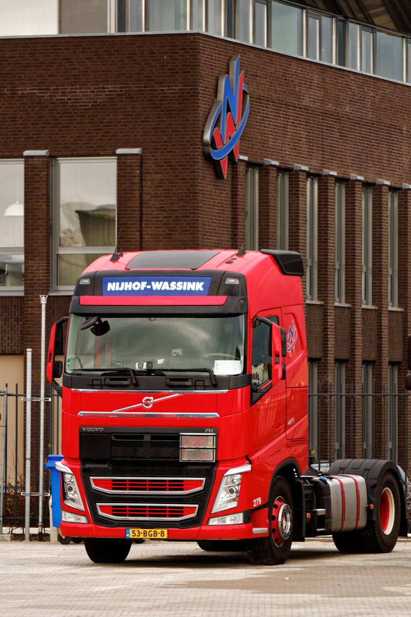 Ben jij een technisch specialist en heb jij een klantgerichte instelling? Dan zoeken wij jou! 
Voor onze vestiging in Rijssen zijn wij op zoek naar een IT platform engineer. Voor meer info kijk je op: 
werkenbijnijwa.nl/vacatures-bij-…
We zien je reactie graag tegemoet.