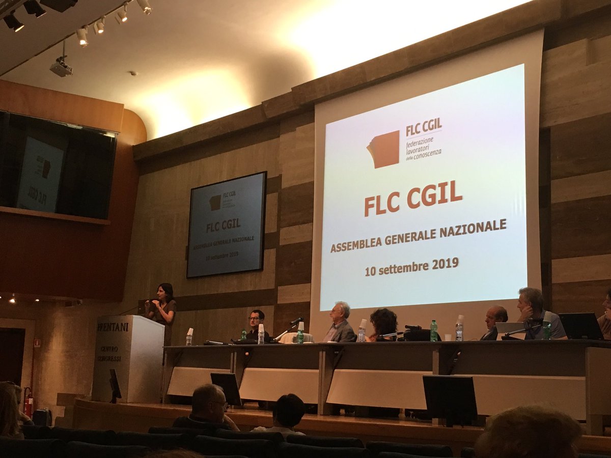 FLCTaranto's tweet photo. La #flctaranto alla assemblea nazionale della #flccgil @FLCCGIL @flcpuglia @cgiltaranto https://t.co/oOPCbvt5nV