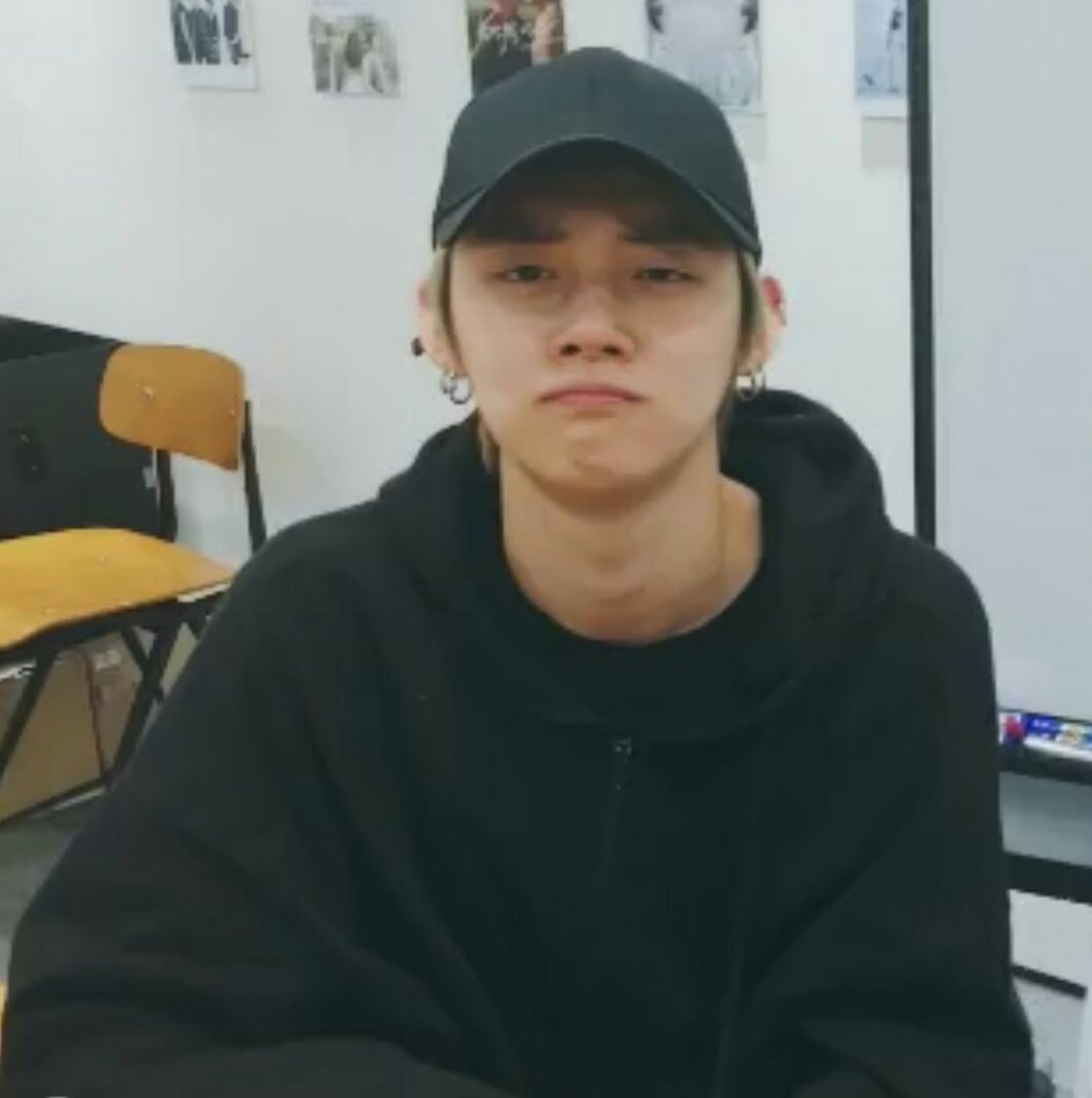 fluffy_Yeonjun's tweet photo. ㅤ

　　🐱😾

　#투모로우바이투게더 #TXT
　#연준 #최연준 #YEONJUN
　@TXT_members
ㅤㅤ https://t.co/5RYB5zYLHz