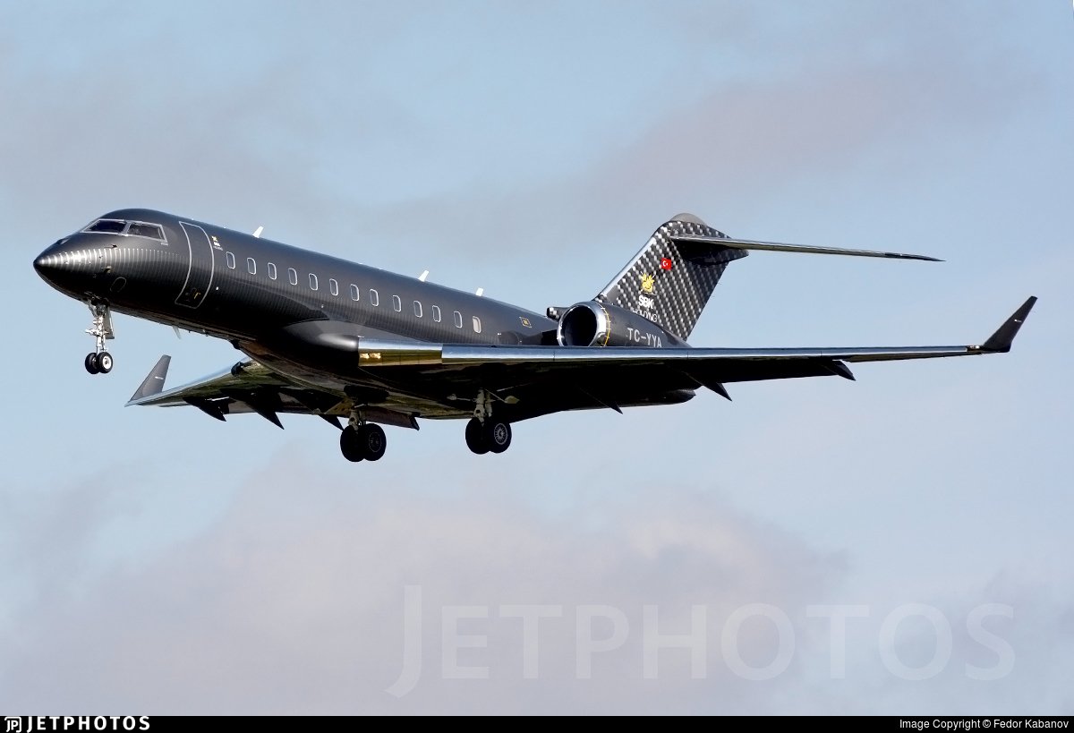 Arr3ch0's tweet photo. #10Sept Ayer a las 5pm arribó una vez más a Maiquetía 🇻🇪 el Bombardier Global Express de Bora Jet #TCYYA en vuelo procedente del aeropuerto Istanbul Atatürk en Turquía 🇹🇷 con escala en el aeropuerto Houari Boumediene en Dar El Beïda, Algeria 🇩🇿 #Venezuela #الجزائر #tuerkiye https://t.co/1p1oLcIO4G