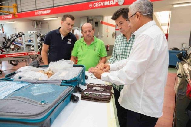revistacesvimap's tweet photo. Interfer Solutions demuestra en #CESVIMAP su sistema de apertura de vehículos #sinllave
https://t.co/g9DQPkJHEb https://t.co/MmIFopVzpi