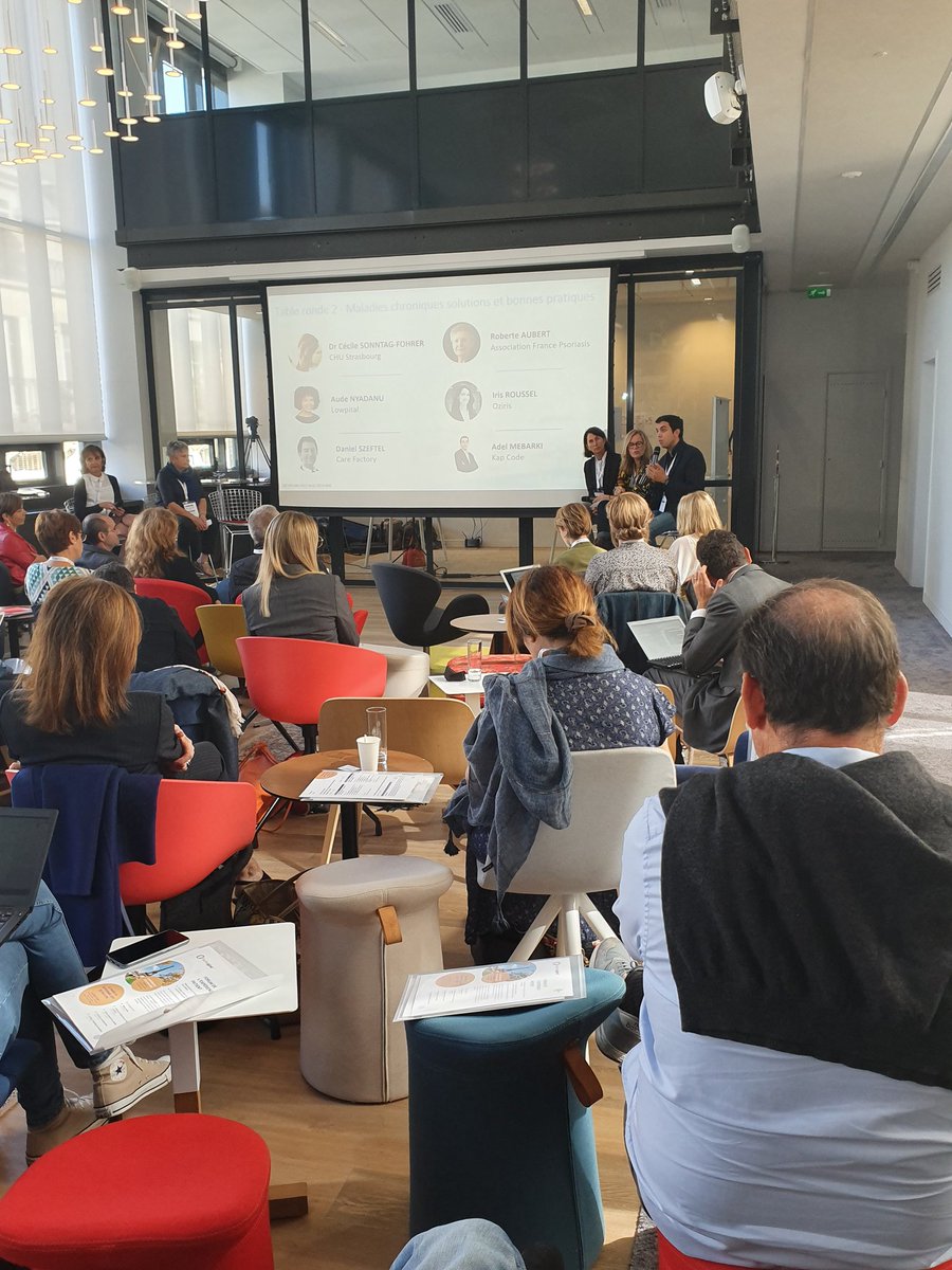 Lowpital's tweet photo. Enfin, @Adel__Mebarki présente l'activité de @Kap_Code : cette startup étudie les réseaux sociaux pour apprendre des insights sur les patients et aidants. "Contrairement aux idées reçues, les gens ne disent pas n'importe quoi sur les réseaux sociaux !" #ForumHumagine https://t.co/cP5UWeOwFD