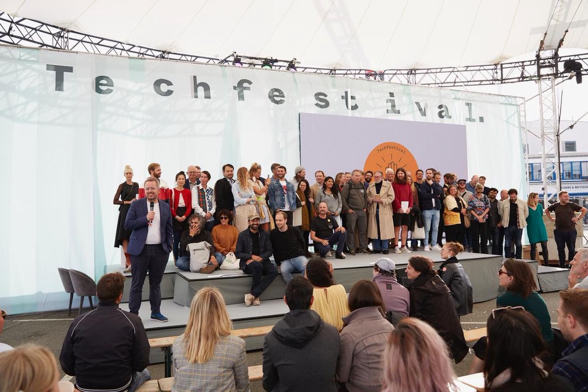 schosswald's tweet image. what we need in tech today is accountability. so 150 very committed people created the #TechPledge ✋ - read it, think about it, and hopefully you’ll sign it. love from copenhagen. techpledge.org