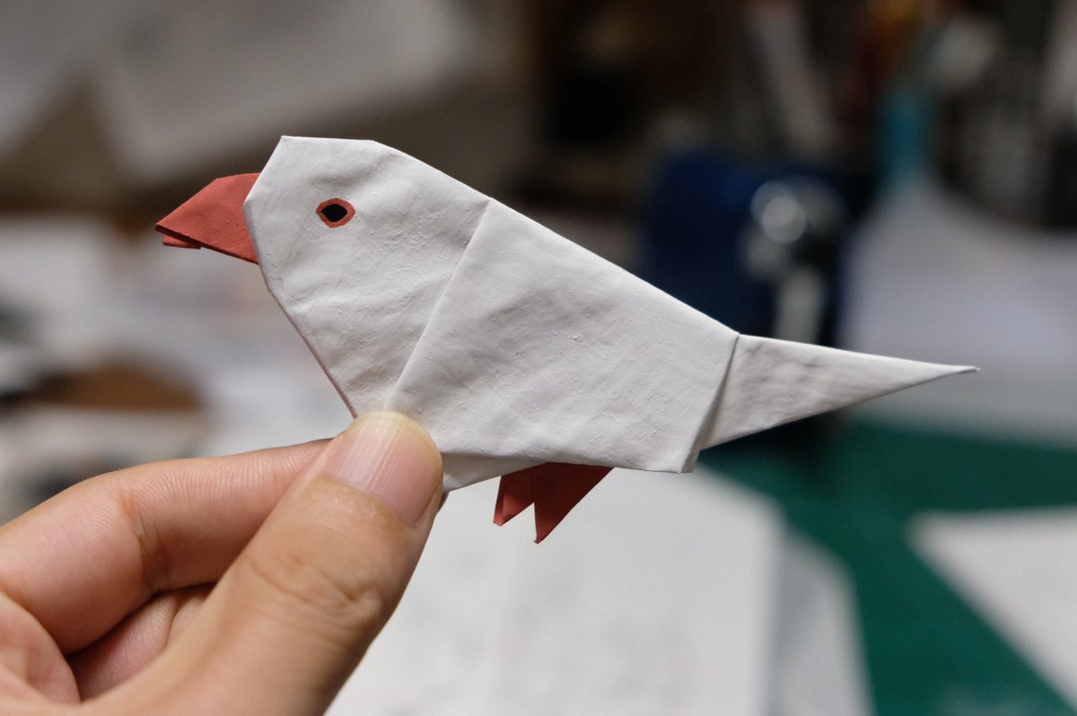 折り紙の雀をアレンジして色塗ってみた スズメのイラスト