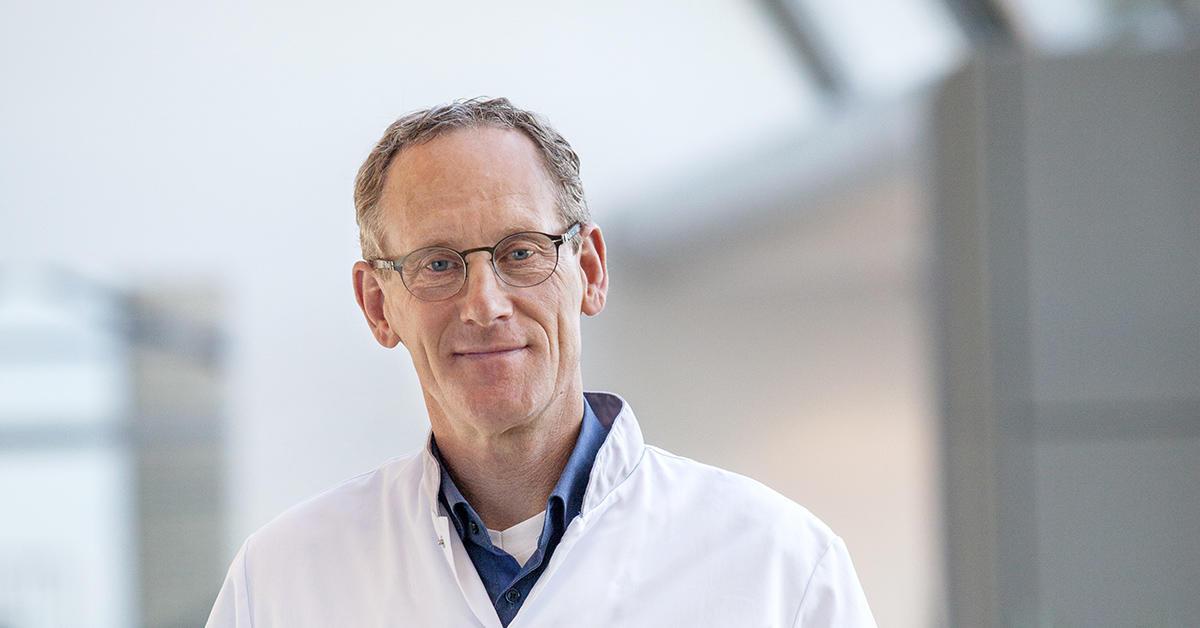 de_specialisten's tweet photo. 'De hele dag door delen we informatie maar in de zorg kunnen we nog steeds niet op elk moment op iedere locatie bij de noodzakelijke medische informatie van een patiënt', aldus Marcel Daniëls. Lees zijn blog https://t.co/9xOZ9tF4lv #gegevensuitwisseling #whatthefax https://t.co/U0hdMmVpBE