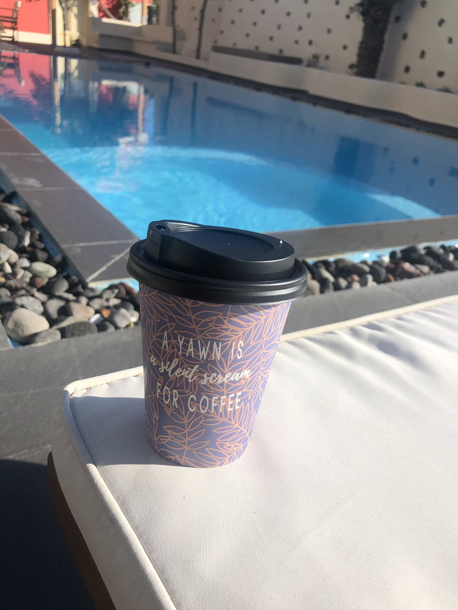 AnnayAnna8's tweet photo. Morning from Santorini🌞 https://t.co/XJBs7in60O