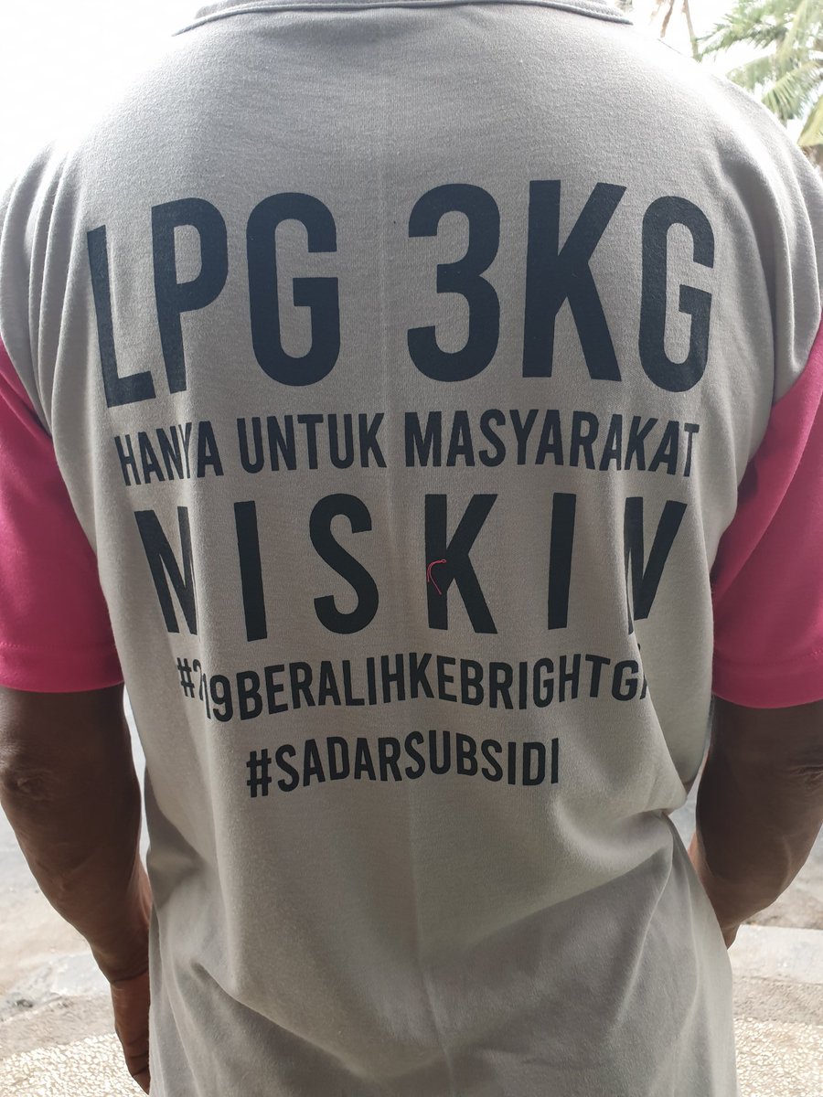 ariaadt's tweet photo. Branding 3 warung makan dan kios #BrightGas di Kota Mataram! Brand awareness, availability &amp; sales 🔝🖐🏼

#BrightGasBerkualitas #KelihatanCerdasnya
#SadarSubsidi https://t.co/B8tYpn7Cx1