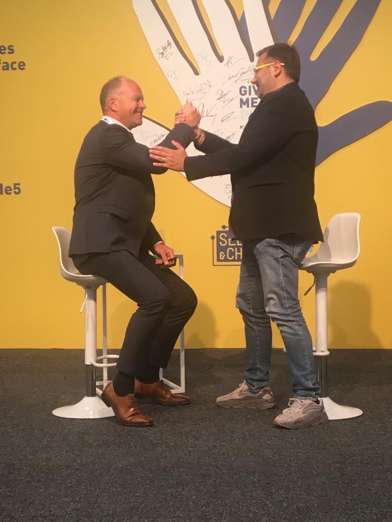 santangeloitalo's tweet photo. La #startup #FarzatiTech di Casal Velino #Cilento ha riscosso grande successo in Australia al @globaltable_aus @SEEDSandCHIPS con il sistema innovativo di #tracciabilità in #agrifood #BluDev @Startupbusiness #biochain #blockchain #foodtech #Foodinnovation
https://t.co/1WlYhUQ9iD https://t.co/NYpUrWQFPV