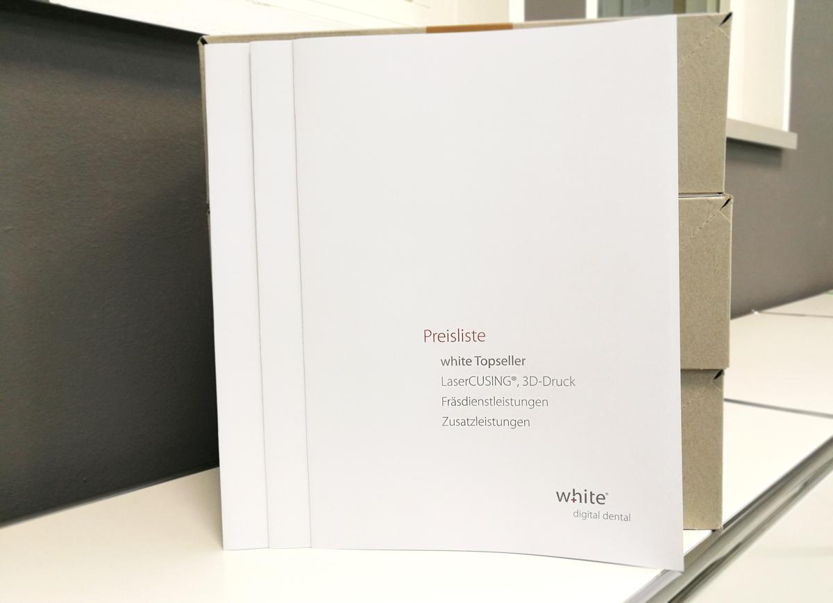Frisch aus der #Druckerei und schon bald auf dem Weg zu euch.🤗 Unser #white #Topseller.💖