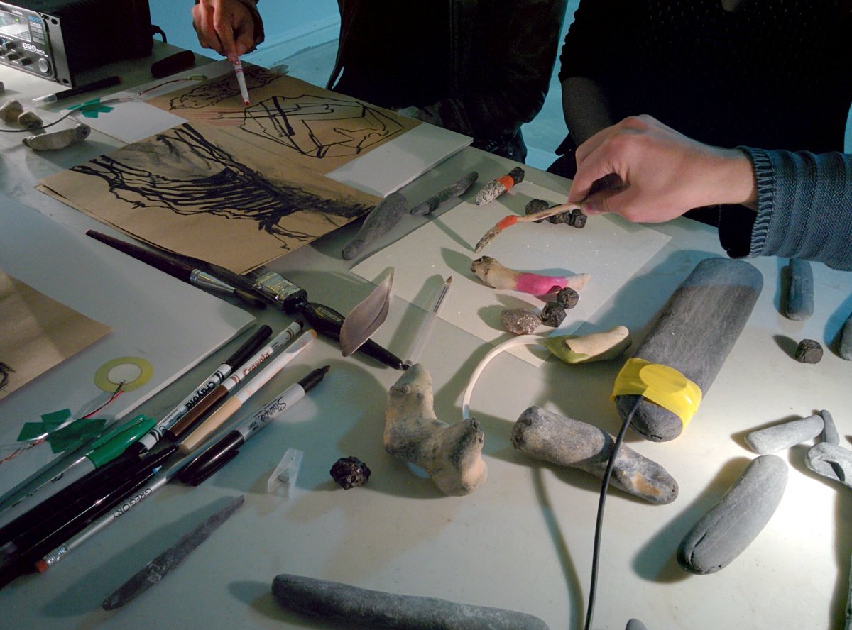 hiddenchannels's tweet photo. Good first session of our sonic drawing workshop yesterday @ProjectSickness with artist @philipcornett 

Come down today Tues 10th 3-6:30pm for another session using pens, pencils, found objects and rocks to create group live sounds.

Free, all welcome. 

https://t.co/eaWKxad9Sj https://t.co/wW0dGlvhwZ
