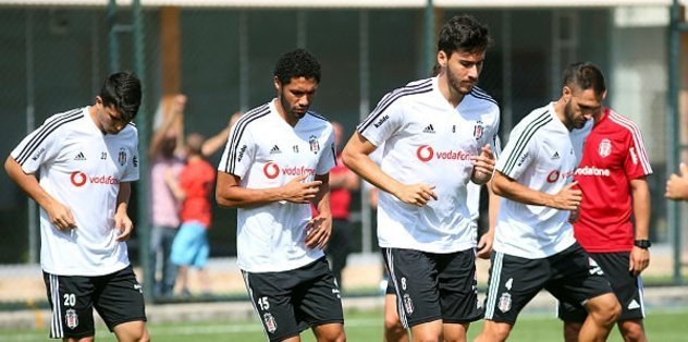 BJKTV_org's tweet photo. Beşiktaş’ta Gazişehir Gaziantep maçı hazırlıkları https://t.co/egHewu3SD8 https://t.co/vjavYLOMke https://t.co/G5kpy2UgYC
