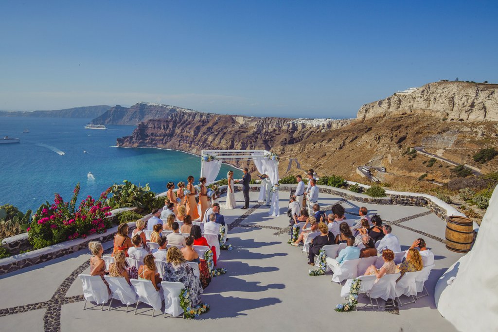 Wedding in Santorini 
#photographic.gr #santoriniwedding #santorini # weddingphotography #weddingsantorini #VenetsanosWinery