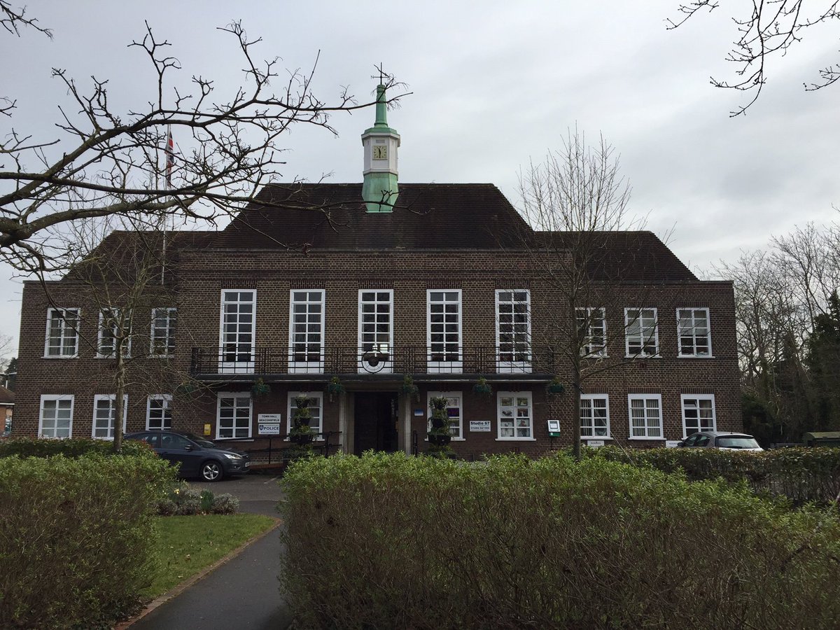 PMCDProperty's tweet photo. DEAL DONE!!! #Beconsfield #office #let Town Hall https://t.co/RyXAxb3EqE 754 ft2 for all #office enquiries, please call Nick Ball on 01494 683644 or e-mail nick@pmcd.co.uk https://t.co/iOCGVbVbbZ