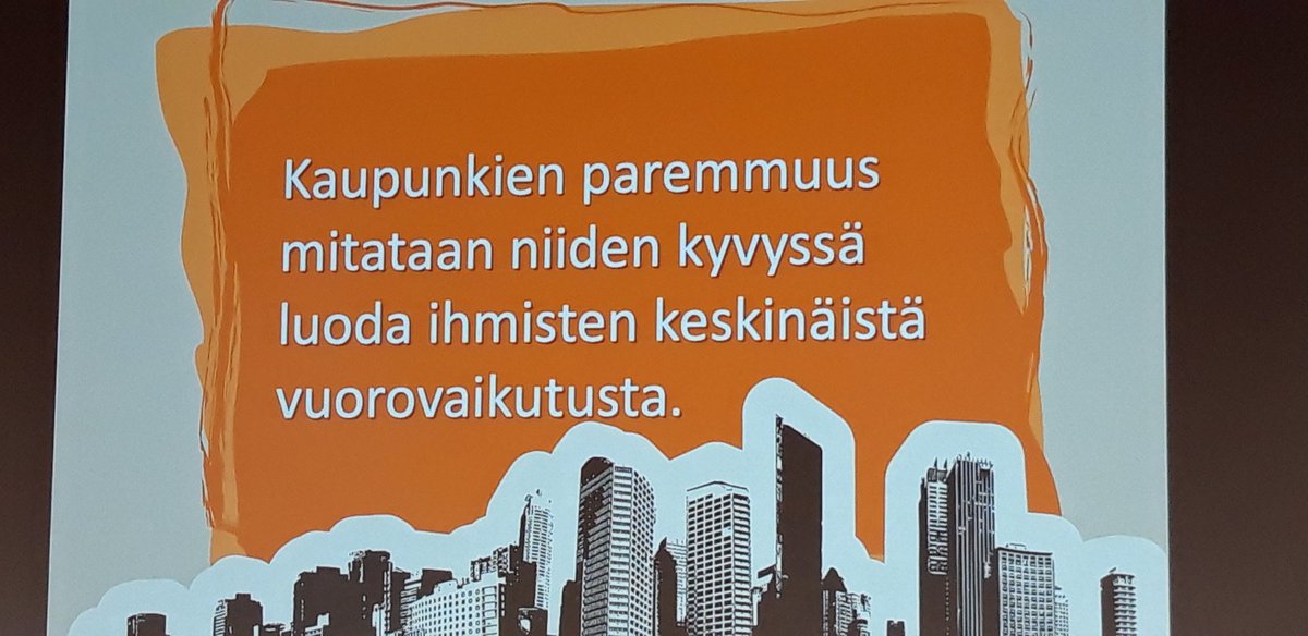 MeriLumela's tweet photo. Tulevaisuustutkija Ilkka Halava haastaa miettimään asioita uudella tavoin. #kaupunkipolitiikka #ympäristö https://t.co/B8fHh2tVc2