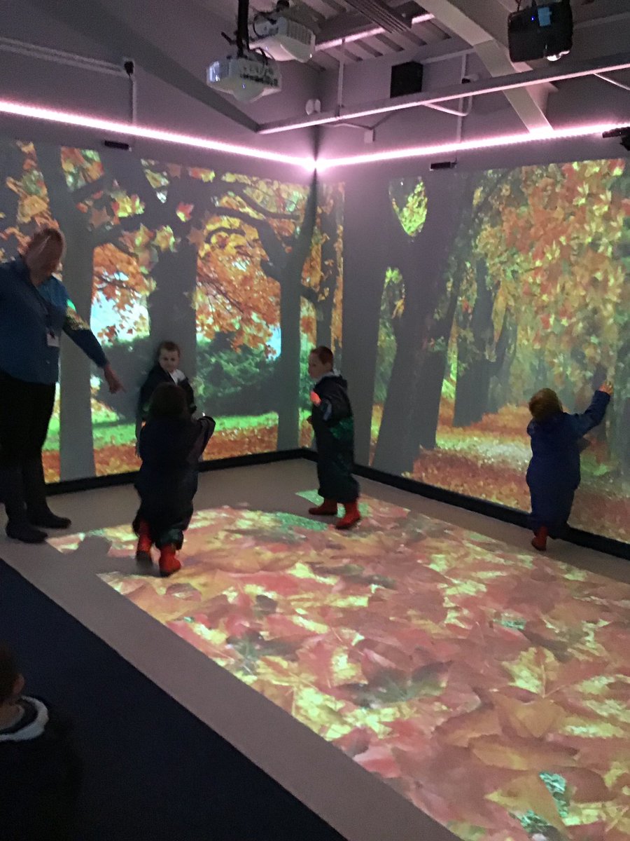 MiniExplorersPD's tweet image. We had a busy morning planning activities for Forest School in our interactive immersive room  #pupilvoice #childledplanning #letsgetoutside