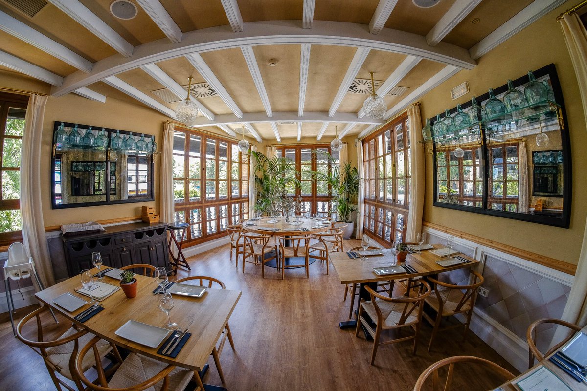 ¿Buscas un #restaurante alejado del bullicio del centro de la ciudad, agradable y donde se coma bien para tus #almuerzosdetrabajo? ¡No lo dudes, elige #Rocala! 🔝🔝🔝 #restaurantessevilla #empresas #gastrosevilla #sevillahoy