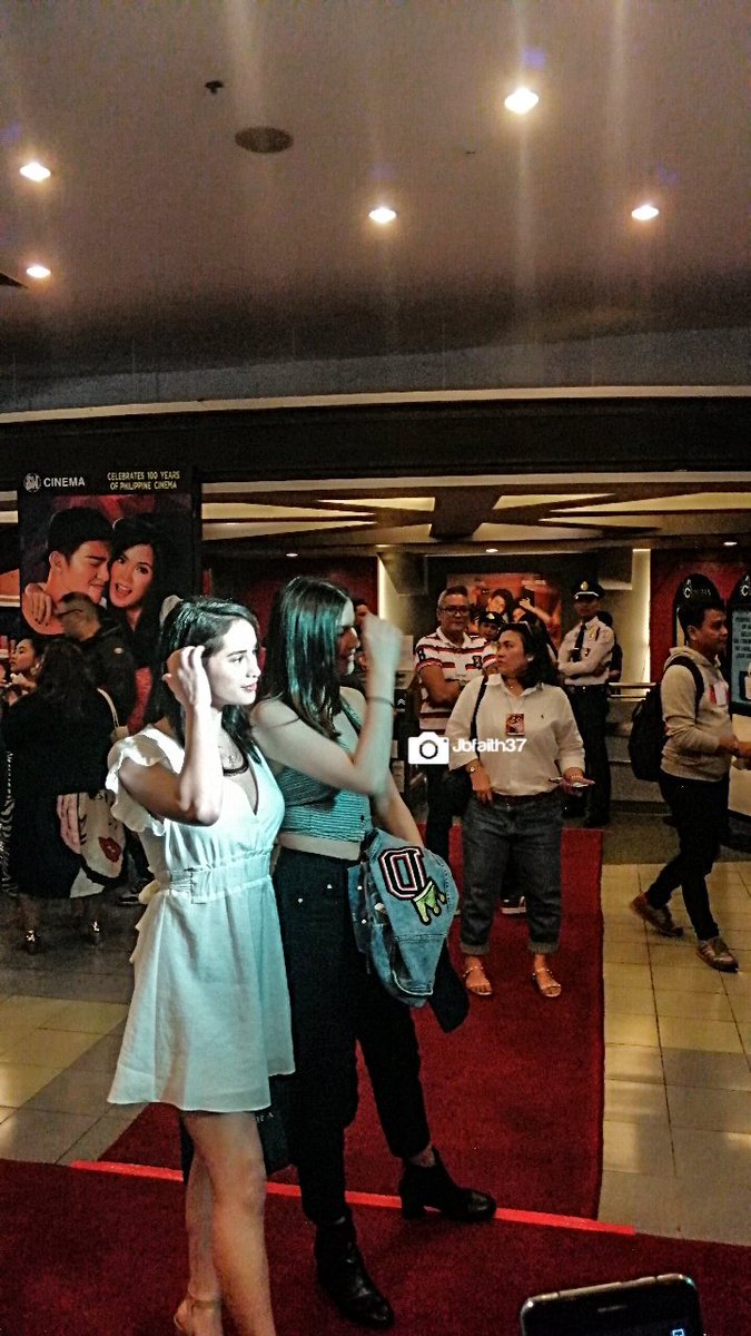 jbfaith37's tweet photo. Franki and Diana slaying the red carpet celebrity screening of I'm Ellenya L @frankimrussell
@dianacmackey

FRANKIANA AtImEllenyaL https://t.co/qelKDT0LPg