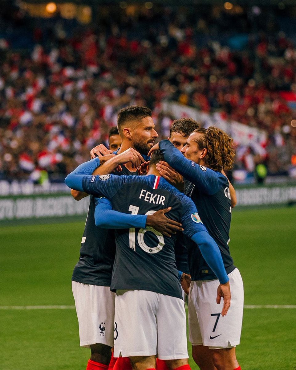 LesBleusPix_'s tweet photo. JOUR DE MATCH 😍 

⚽️ France 🇫🇷 - Andorre 🇦🇩 
🕖 20h45
🔜 Qualifs Euro 2020
📍Stade de France 
📺 TF1 
#FRAAND #FiersdetreBleus https://t.co/yLXY3wRm9u