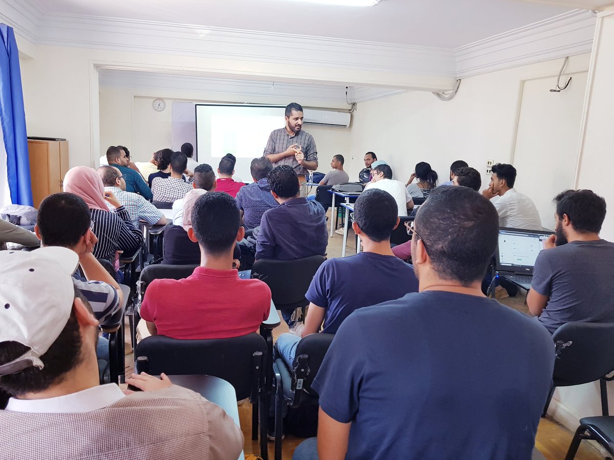 WTMCairo's tweet image. It's All Widgets!
What makes @FlutterDev unique?
It builds from a single codebase, compile directly to the native arm code and has the OS native look and feel.
Starting our bootcamp journey with Eng. @Yahia_Agwa 👩💻👨💻
#FlutterBootcamp #StudyJamsMENA #WomenTechmakers