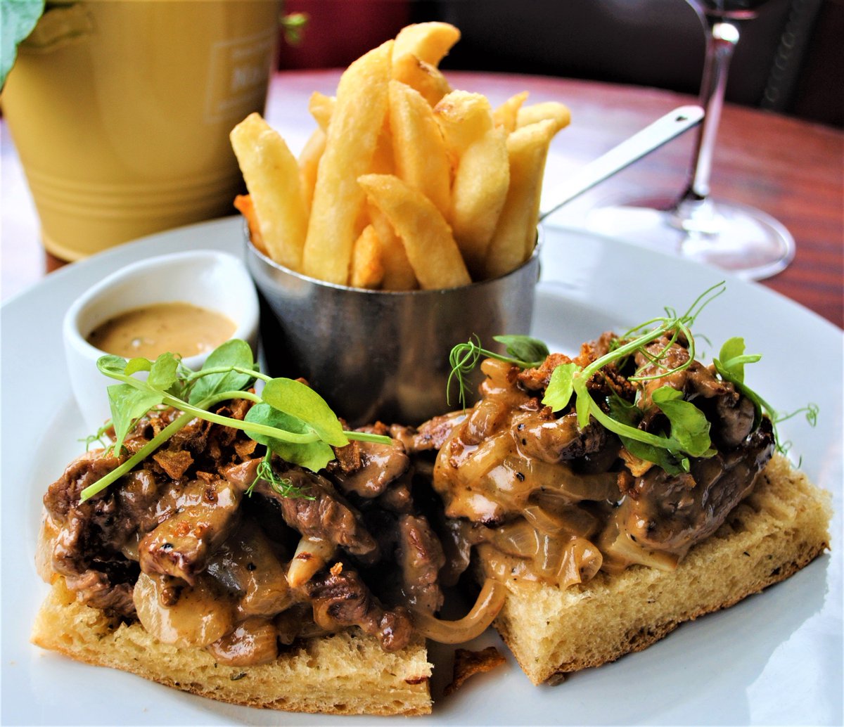 Today's Specials are:
Tomato, carrot &amp; cauliflower Soup
Steak Sandwich &amp;
Praline &amp; ganache Cheesecake
Serving lunch from noon and evening menu until 9:30pm daily
#TuesdayThoughts