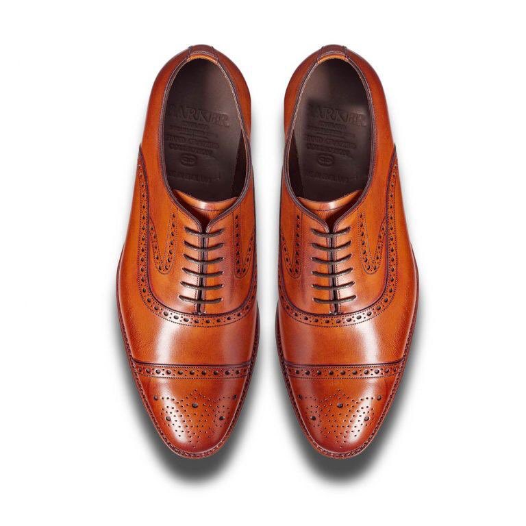 UNMUTE_URSELF's tweet photo. Our #Toecaptuesday is a simple yet refined design with timeless appeal. Shop LERWICK here => https://t.co/mvk1F7cHkc #igaspofficial #barkershoesltd #gentstyle #dappermen #menfashionstyle https://t.co/qtVD01DOP2