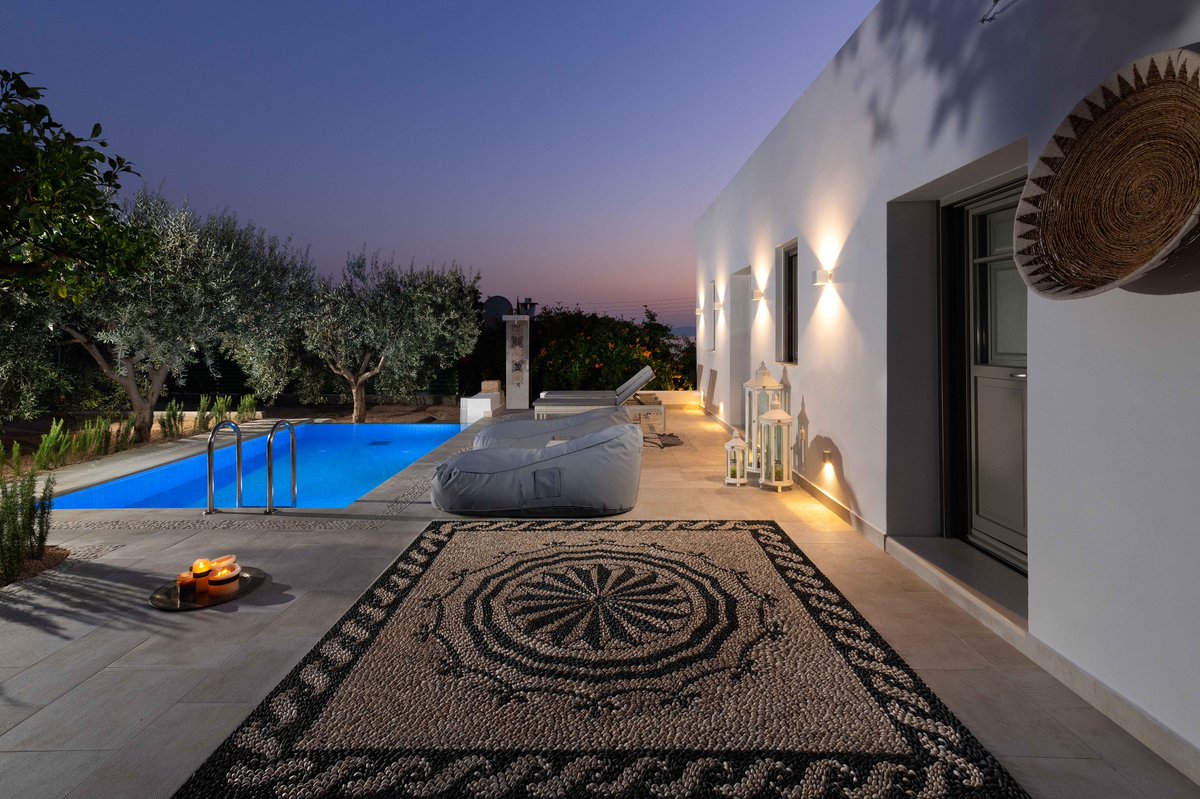 ExclusiveLindos's tweet photo. Luxury Villa Mami - a villa with history, style and elegance - https://t.co/0wk9Oitdy7 #villasinRhodes #Pefkos #Lindos #luxuryvillas #villasinGreece #sunsetinGreece #Pefki #VillaMamiPefkos https://t.co/e9AwqX9g5I