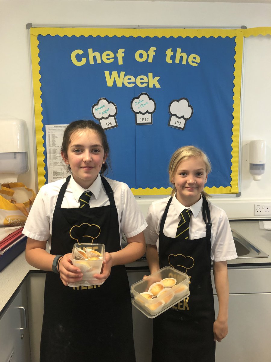 DHSFifeHomeEc's tweet photo. Well done Erin and Rowen in 1P6.  Miss Simpson was super impressed with your brilliant banana buns 🍌. Great oven safety too 👍 #practicalskills #foodtechnology #baking #ourschool #ourlearning https://t.co/mvHNxLnktj