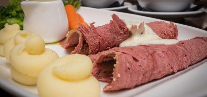Traditional Irish Corned Beef and Cabbage from The Grange Pub, Deansgrange – #DubPubDishes 🍴

This recipe is brought to you in association with <a href="/LVADublinPubs/">LVA</a>

thetaste.ie/wp/traditional…