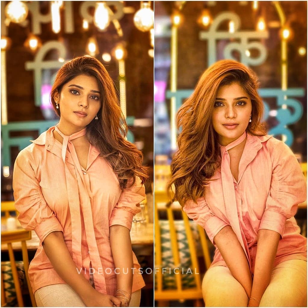 Cinemakkaranweb's tweet photo. #Aathmika  😍 https://t.co/rOBpGtXMss