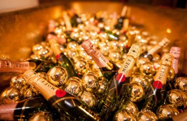 Searching for venue all by yourself especially during Christmas period is a bit strenuous task. We are at your service to provide you with various options of venues for your Christmas party in London.

Learn more--bit.ly/2kBTV0Y