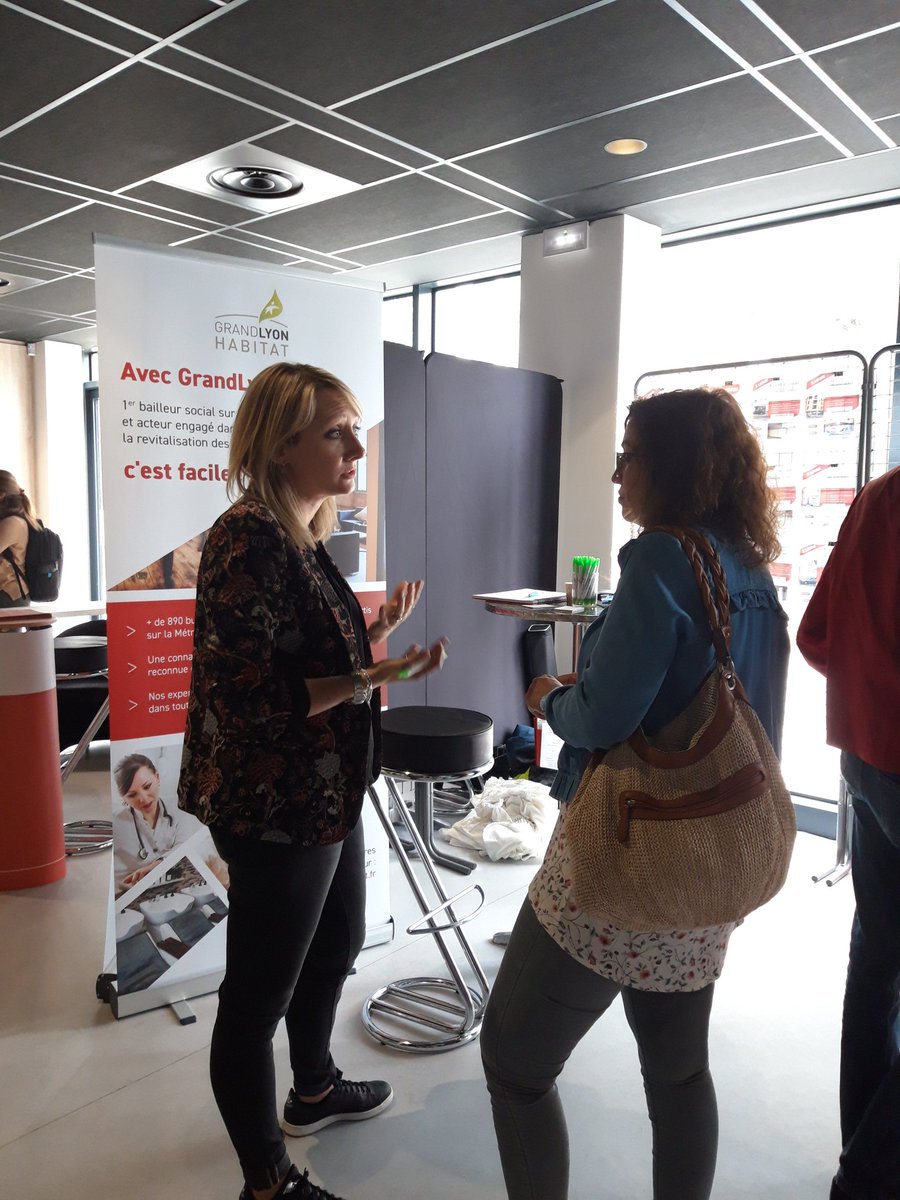 Curtis2016GLH's tweet photo. Rejoignez nous au salon de l artisan et le territoire  à @CMA_69 avec nos voisins @LMHabitat #artisanat #artisan #madeinFrance #activités #savoirfaire 
#metiers #selancer #innovation
#projet #implantation #lyon #rhone  @GrandLyonHab https://t.co/M2nRk5m8Il