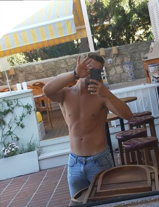 TrkBulge7's tweet photo. Alev aldı buralar 😍
#izmirgay #aktifgay #pasifgay #bulge #penis #istanbulgay #ankaragay #mersingay #aydıngay #travesti #swinger #cuckold #porno #gayseks #gayarabul #Gaybursa #GayVideo #GayParty #gaymovie #gaypenis #gayİzmir https://t.co/FDcSPHpZ5g