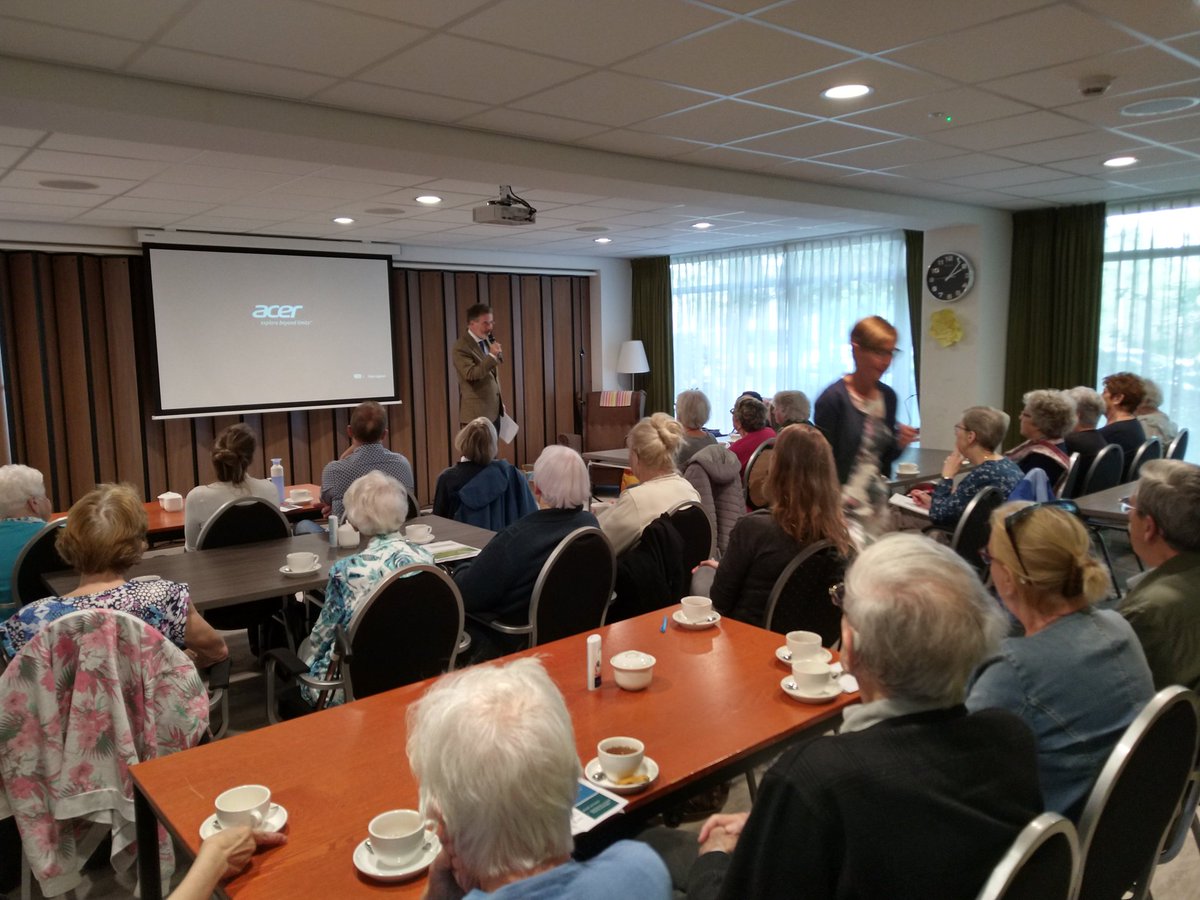 Druk bezocht informatie café (levens) testament in Dekkershage. Fijn samen werken in Loosduinen @Staedion <a href="/SaffierGroep/">Saffier</a> <a href="/CardiaZorg/">Cardia, hart voor zorg</a> <a href="/FlorenceZorg/">Florence</a> <a href="/HaagsOntmoeten/">Haags Ontmoeten</a> @VOORWelzijn @XtraWelzijn @Cuvo @Buttingawichers