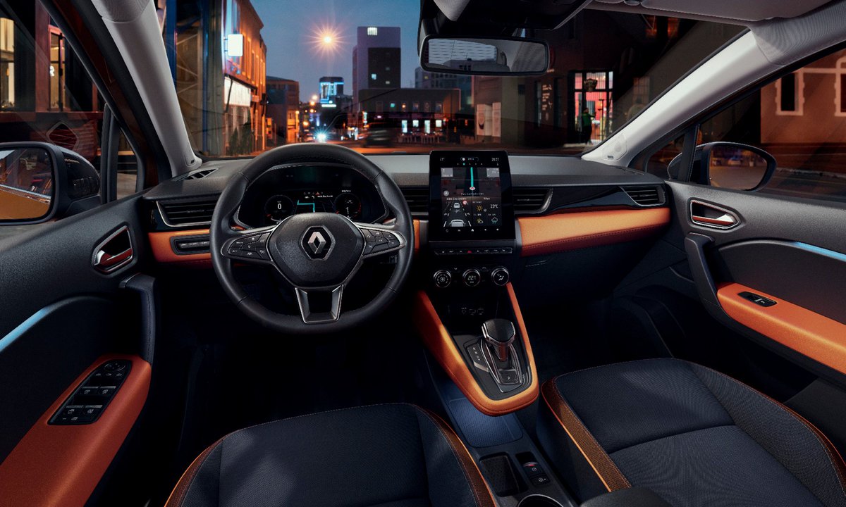renaultgroup's tweet image. #IAA19 | 👏Record series four our #RenaultCAPTUR:
✔️The #SmartCockpit houses the latest technologies &amp;amp; the biggest screens of its category for a more immersive driving experience.🚘
✔️The 🧳🛅compartment’s volume is increased to over 536L: the largest capacity of its segment.🎉