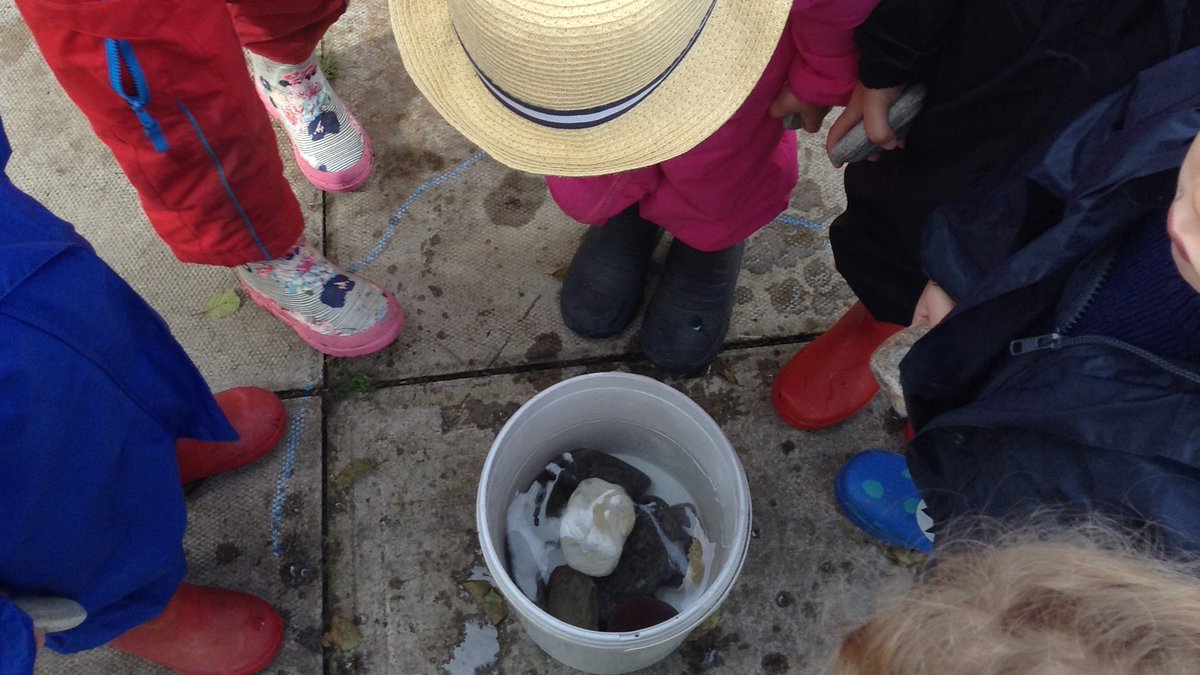 SibfordEYFS's tweet photo. We've been sharing favourite stories from home #readingrocks.  One child bought in Mr Archimedes Bath #AuthorPamelaAllen.  We got out the water, buckets and tubs and explored what happened when we added rocks, lumps of wood and ourselves! #Eureeka #SibfordEYFS #Scienceseptember https://t.co/HcWAgRILRj