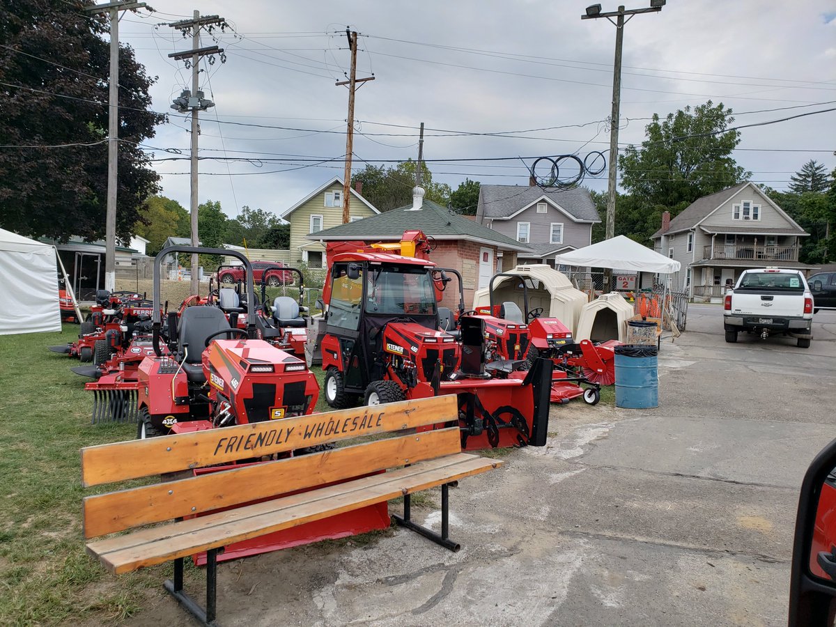 SteinerTurf's tweet photo. Mast-Lepley has a great @Steinerturf display at the Wayne County Ohio Fair 9/7-9/12. Be sure to stop and check them out! #WayneCountyFair https://t.co/cfpCatL9YE