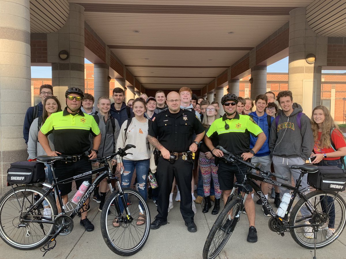 The Saratoga County Sheriff’s bicycle patrol unit paid us a visit this morning and assisted with arrival.  Thank you.  <a href="/SheriffZurlo/">Michael Zurlo</a> @SaratogaSheriff <a href="/BSMS_Scotties/">Ballston Spa MS</a> <a href="/BSCSD/">Ballston Spa CSD</a> <a href="/BSPAHS/">BSPAHS</a>
