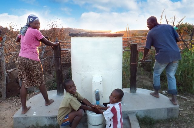 VELTAInt's tweet image. So pleased to be able to play a part in @AquAidWaterCool&apos;s great work in helping to provide clean running water for communities in Africa velta.co.uk/news/420/76/Ve… #CharityTuesday #Aquaid #TheAfricaTrust