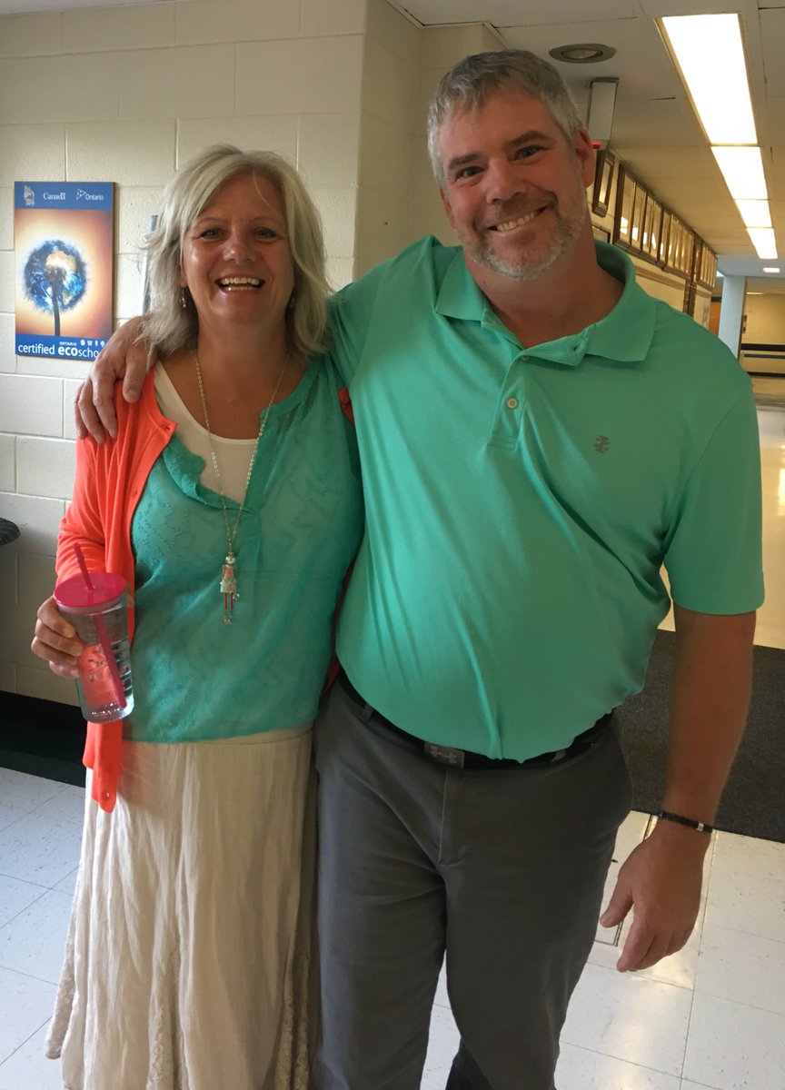 J_Goodfellow_'s tweet photo. Who knew it was twin day at TES. Try not to smile when you see these two. The students are so lucky to be welcomed everyday by these great people. #trynottossmile #TESRocks @TES_LDSB https://t.co/VoZDDiedyT
