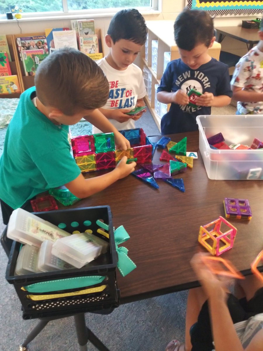 heller_joanna's tweet photo. My awesome classroom parents donated a new #STEMbin!! Magnatiles are AWESOME. These boys jumped right in to create this morning before the bell! #MorningWork #kindergarten @STEMcobb @bullardbulldogs #BesBark https://t.co/BZyOD8relF