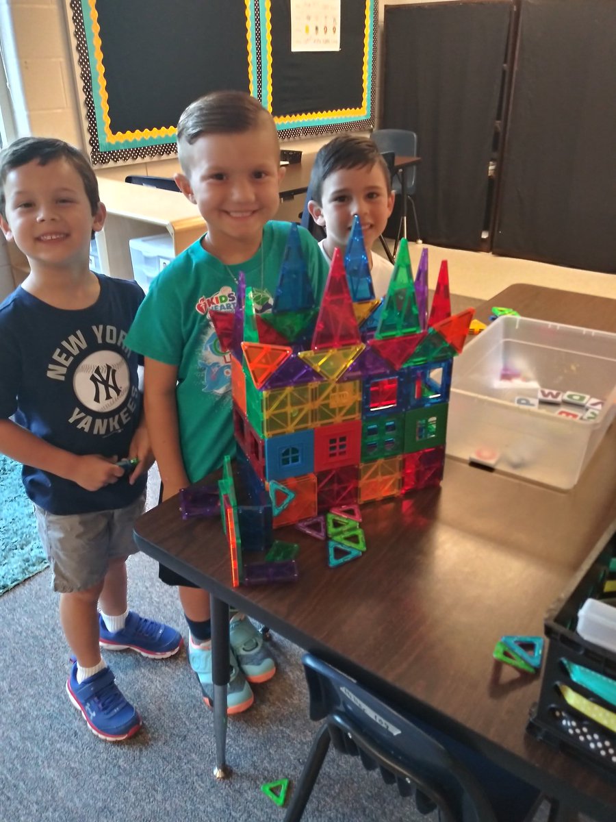 heller_joanna's tweet photo. My awesome classroom parents donated a new #STEMbin!! Magnatiles are AWESOME. These boys jumped right in to create this morning before the bell! #MorningWork #kindergarten @STEMcobb @bullardbulldogs #BesBark https://t.co/BZyOD8relF