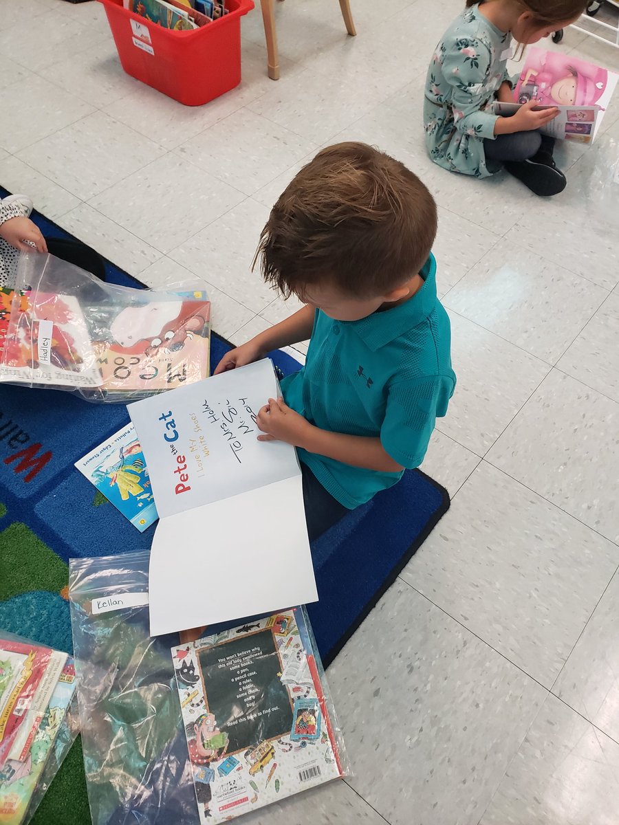 MHVKindergarten's tweet image. 1st day with all my Kindergarteners! Books, sorting and so much more. The little girl pictured reading was upset that she didn't have time to get through all her books. 📚💖 @hebalog @MillsHaven @eips #readersworkshopbookshopping #Mathkits @MsCandlersClass