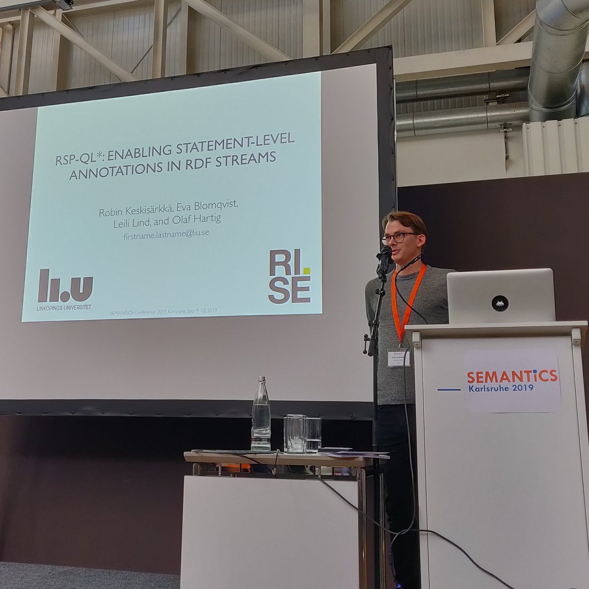 lucas_verhelst's tweet image. Very interesting research into statement-level annotations by @Robin_Keski 

#KnowledgeGraph #SemanticsConf #Semantics2019