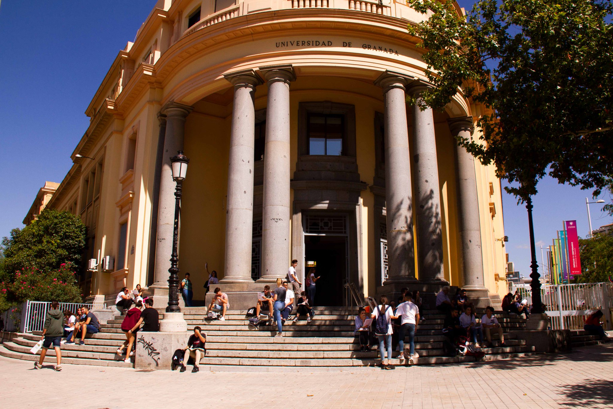 Universidad Granada on Twitter: "Mucho ánimo y mucha suerte a todos los estudiantes que os examináis de la #PEVAU2019 estos días. ¡Ya estáis más cerca de conseguir vuestro sueño!… https://t.co/xl5rjLe6PV"